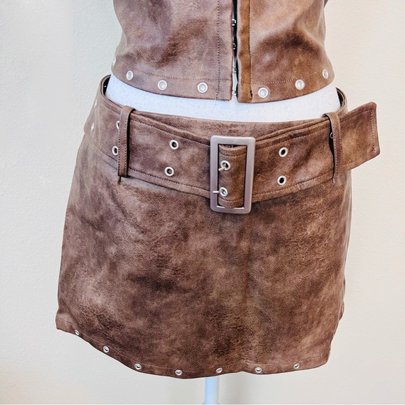 NWT Brown Leather Halter Hook N Eye Crop Top & Belted Eyelet Skort Skirt Set - Picture 6 of 15